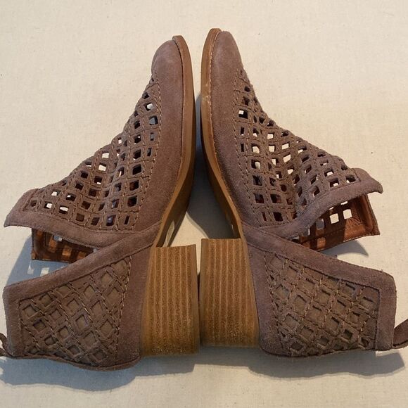 JEFFREY CAMPBELL Taggart Cutout Suede Leather Bootie Women's size 8.5 - Picture 8 of 11